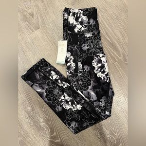 Balance Collection floral leggings size small